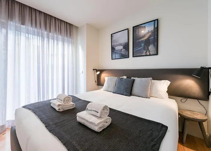 Guestready - Three Mirrors *