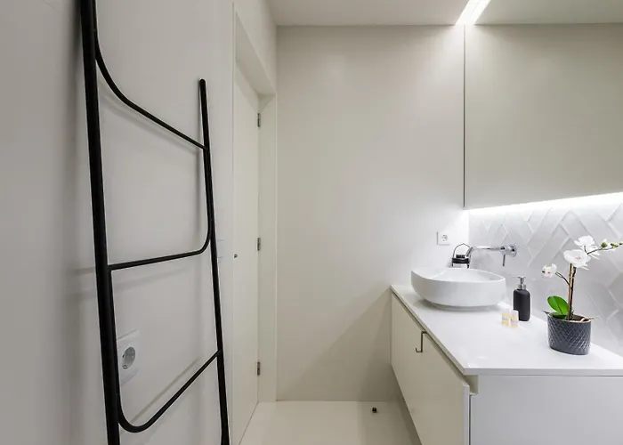 Guestready - Three Mirrors *